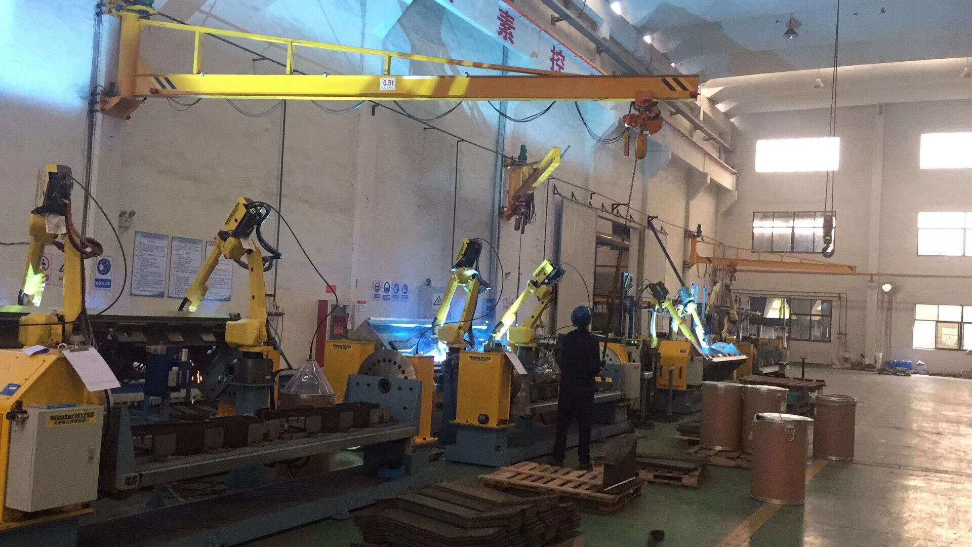 如何选择适合重工机械的自动化工具